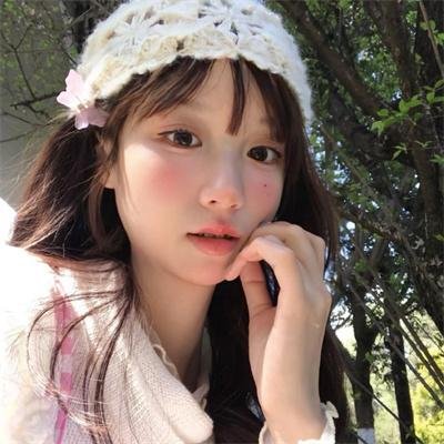 小黄花青草地